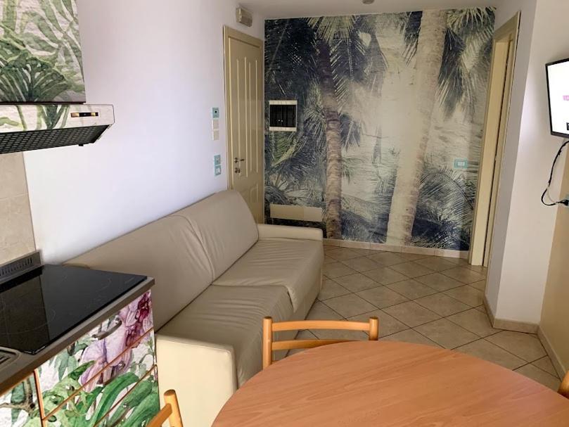 Hotel Residence Veliero Riccione Eksteriør billede